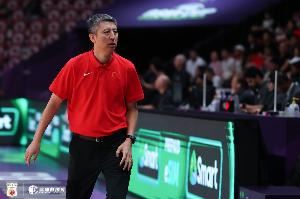 媒体人：中国男篮久违的感到！感谢赛场内外大家的拼搏和付出