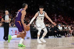 苏群：曾凡博的成长环境和杨瀚森不一样 前者的训练环境亟待改善