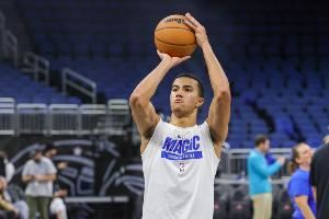 Scotto：老鹰与凯莱布-休斯坦签下了一份双向合同