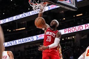 申京：我告诉奥科吉 他接球后调整一下节奏时 三分球就必进无疑