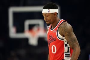 比尔今日运动战14中2 生涯出手14+次的比赛中命中率第四差